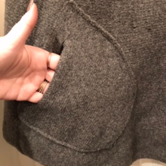 Grey Gap Cowl Neck Cape. Pockets on Each Sides, Wool/Cashmere Blend Size XS/S - Picture 5 of 10